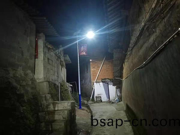 鄕邨(cun)路燈(deng).jpg